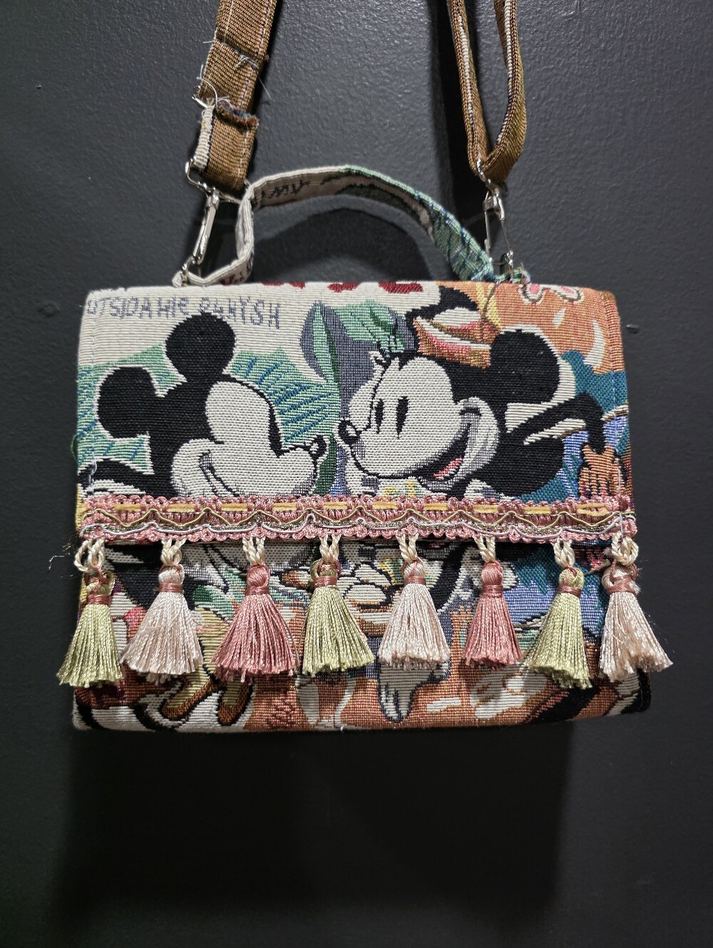 Disney Tapestry Crossbody Shoulder Bag Tapestry Woven Mickey Minnie Mouse 7x8 - Picture 3 of 16